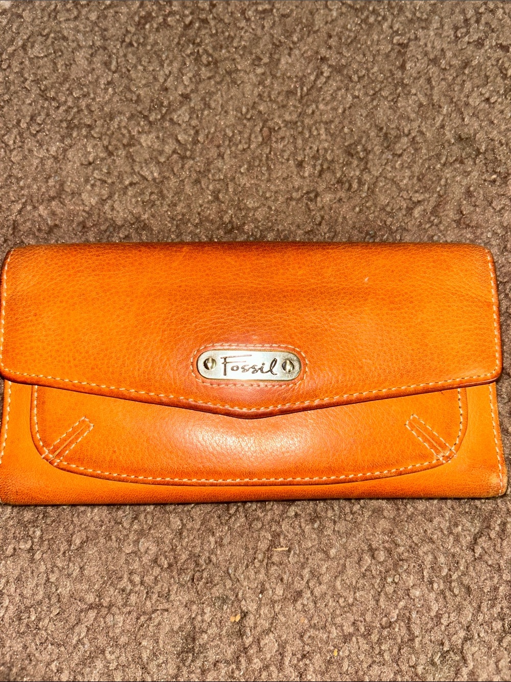 Preowned Fossil Brown Leather Hanover Flap Checkbook Wallet